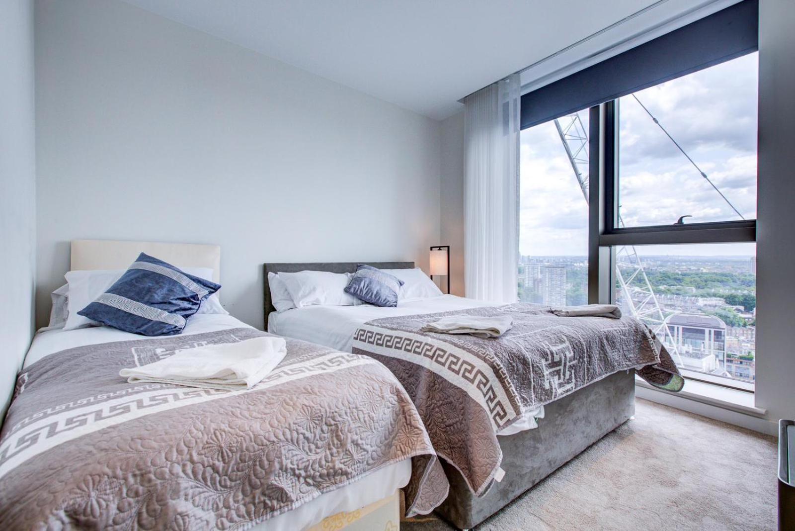 Mayfair Residence With Skyline View Apartment London