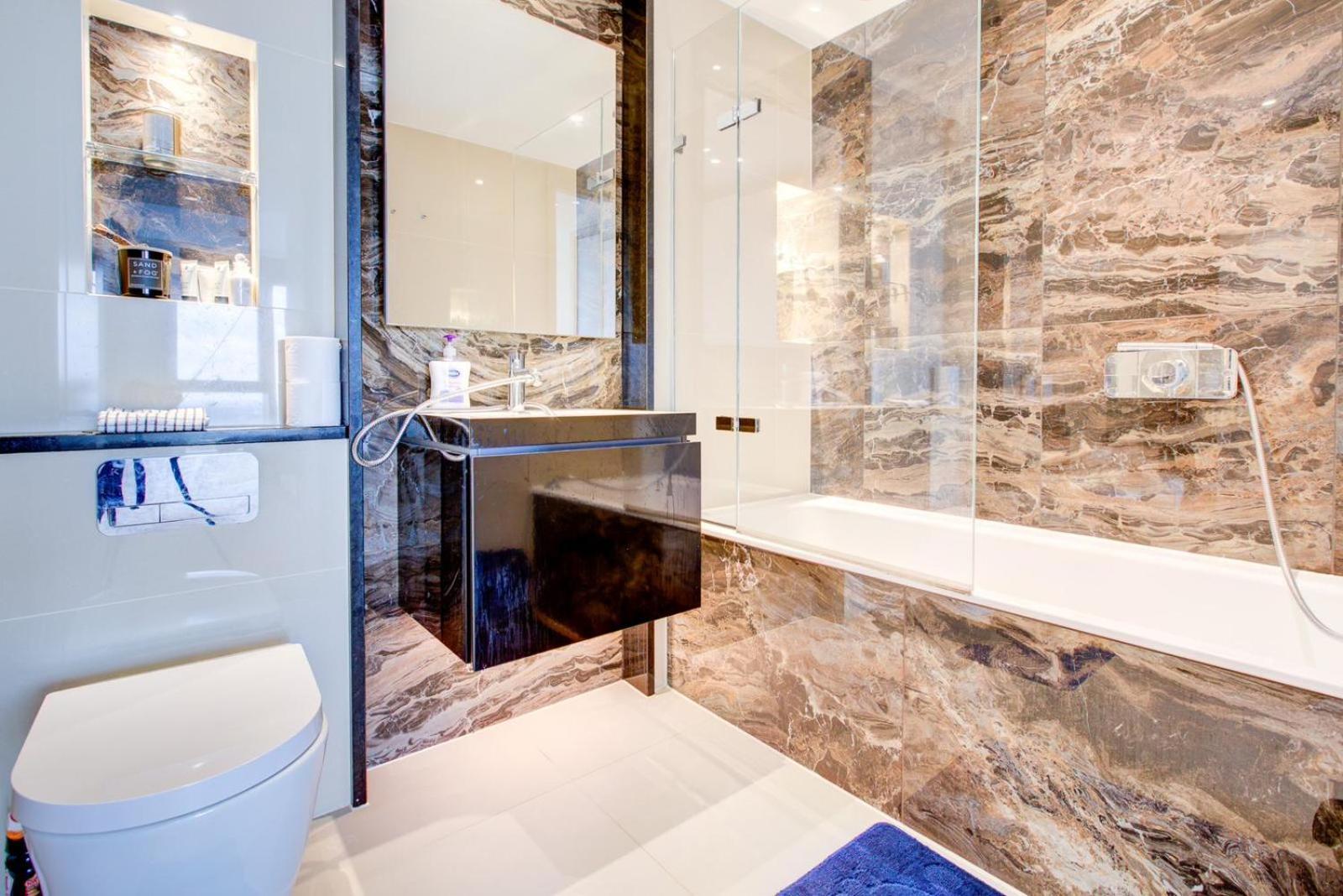 Mayfair Residence With Skyline View Apartment London