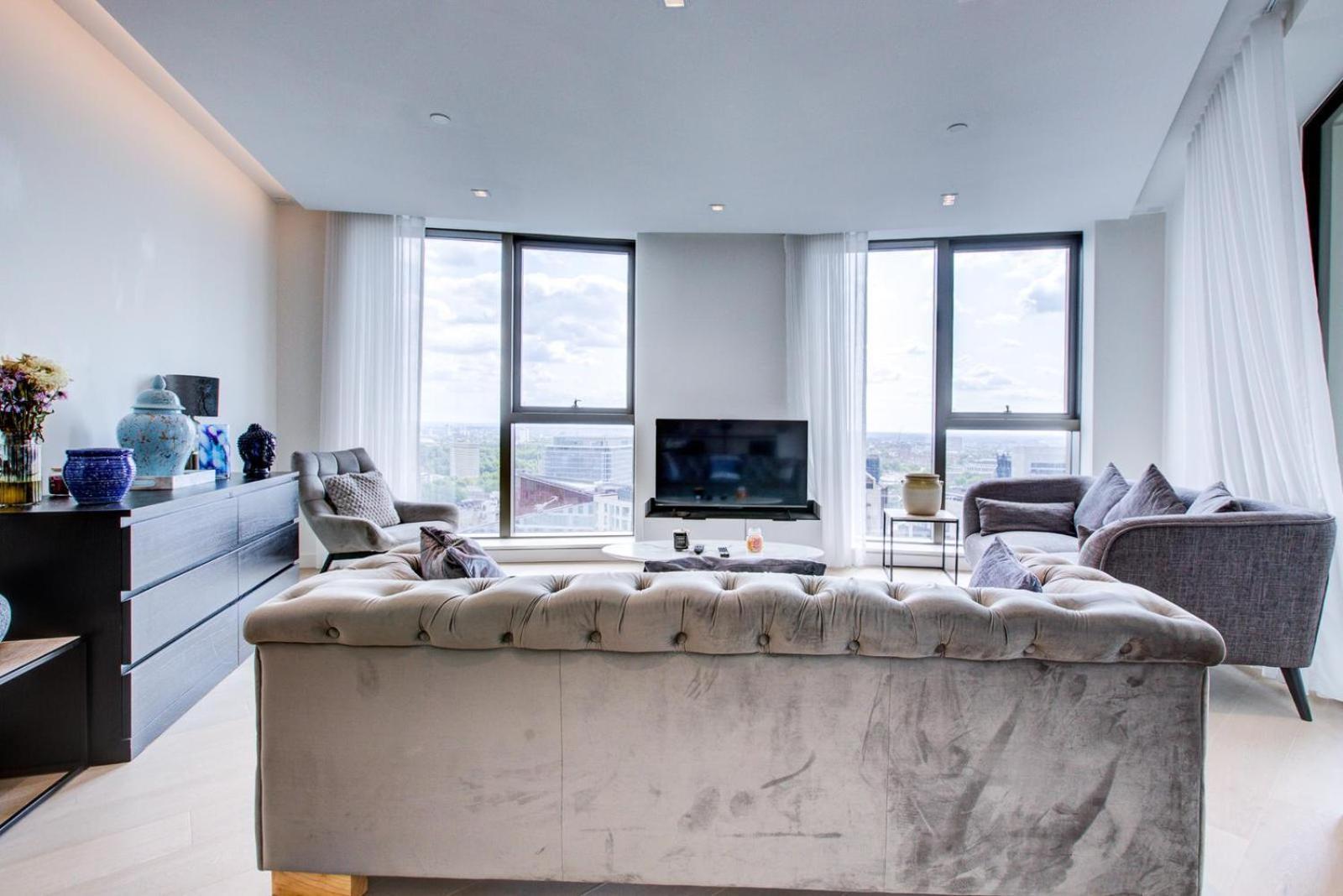 Mayfair Residence With Skyline View London