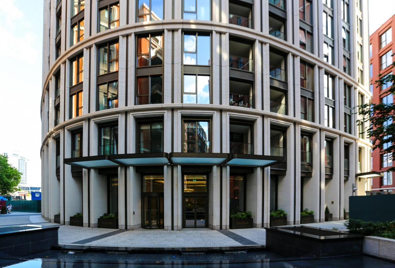 Apartment Mayfair Residence With Skyline View *